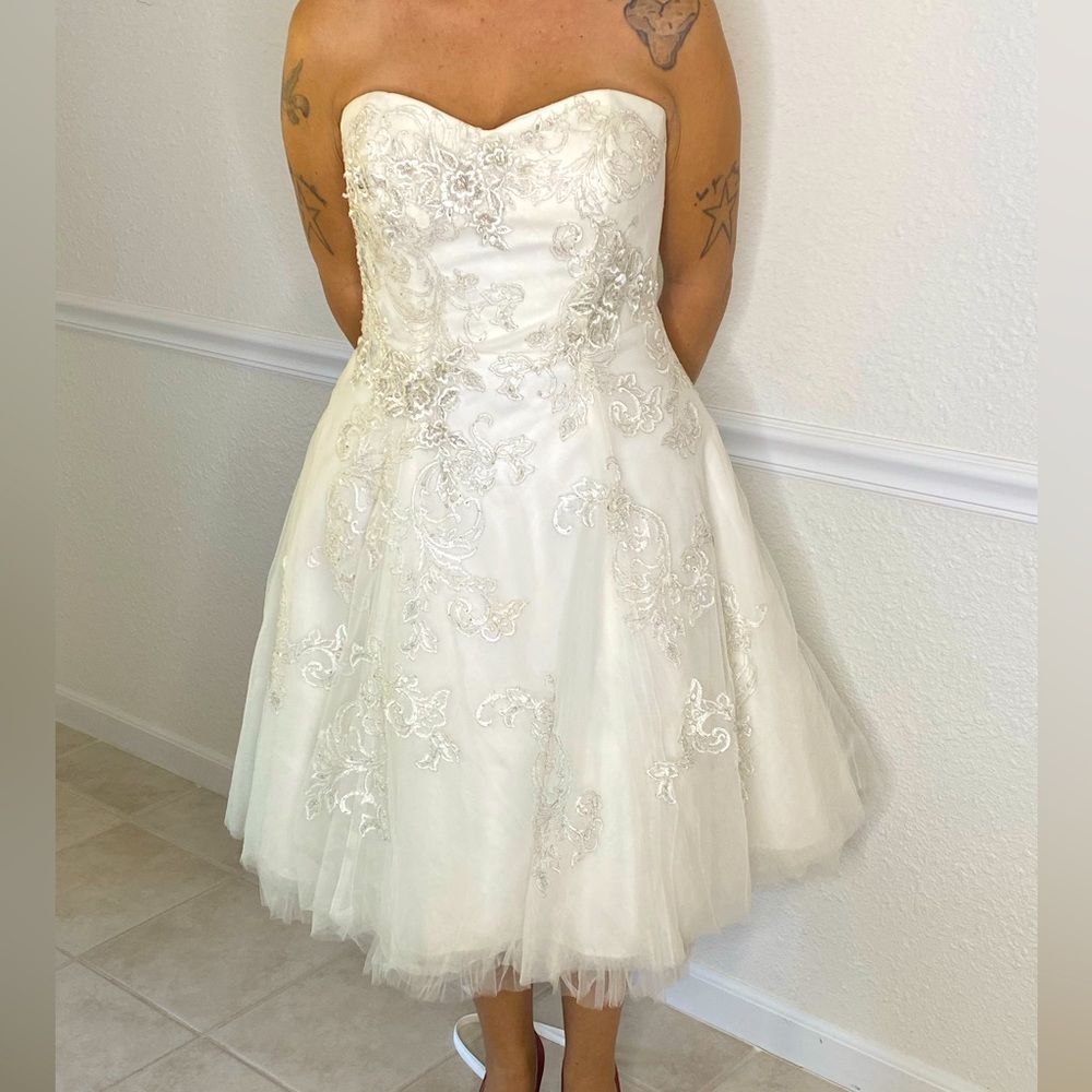 Oleg Cassini Size 10 Wedding Dress Tea Length